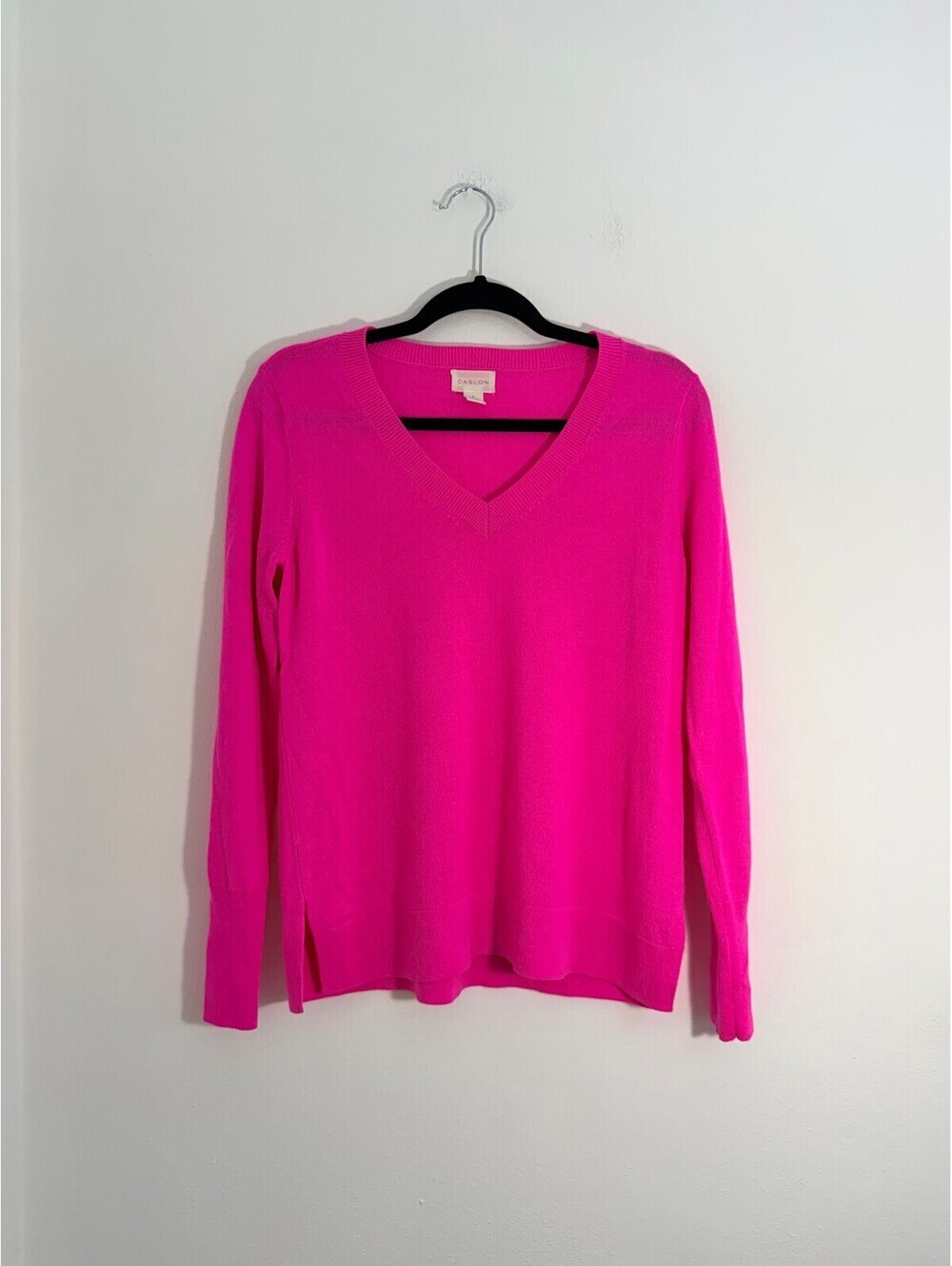 Caslon Pink Merino Wool Blend V-Neck Sweater Women's Size S Long Sleeve Pullover